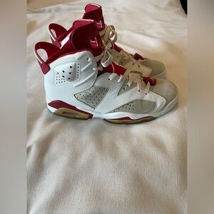 Men Nike Air Jordan 6 Retro Alternate Size 9